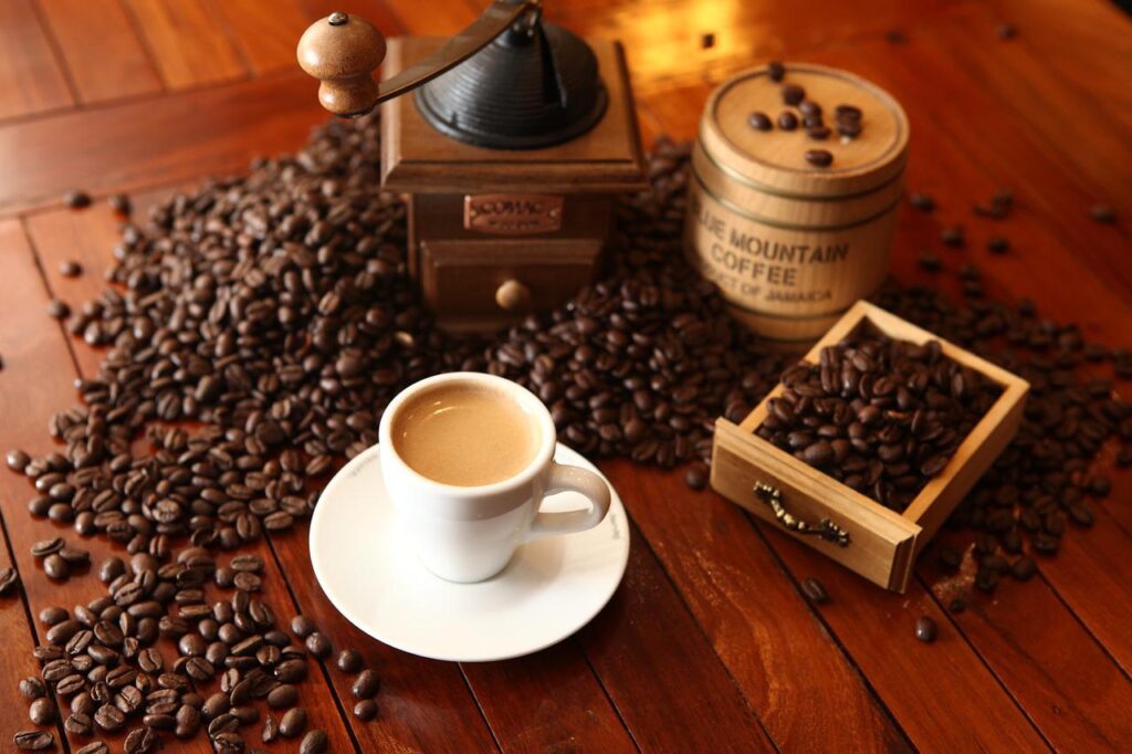 cafe, coffee, aroma-1618628.jpg